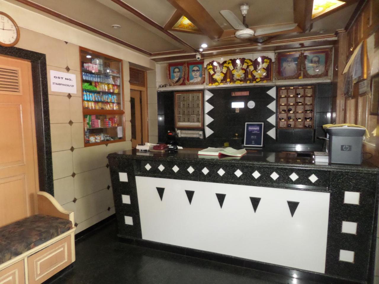 Hotel Padma Nashik Ngoại thất bức ảnh