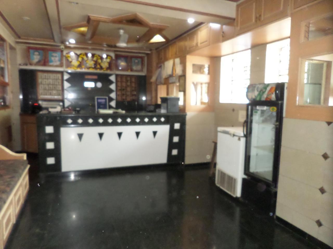 Hotel Padma Nashik Ngoại thất bức ảnh